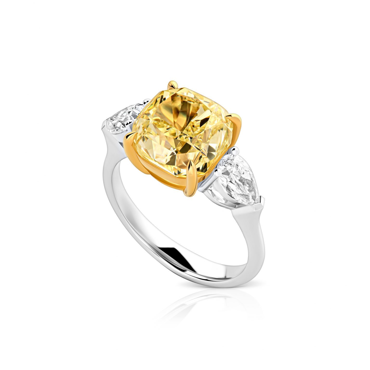 Кольцо с желтым бриллиантом 6.19 ct